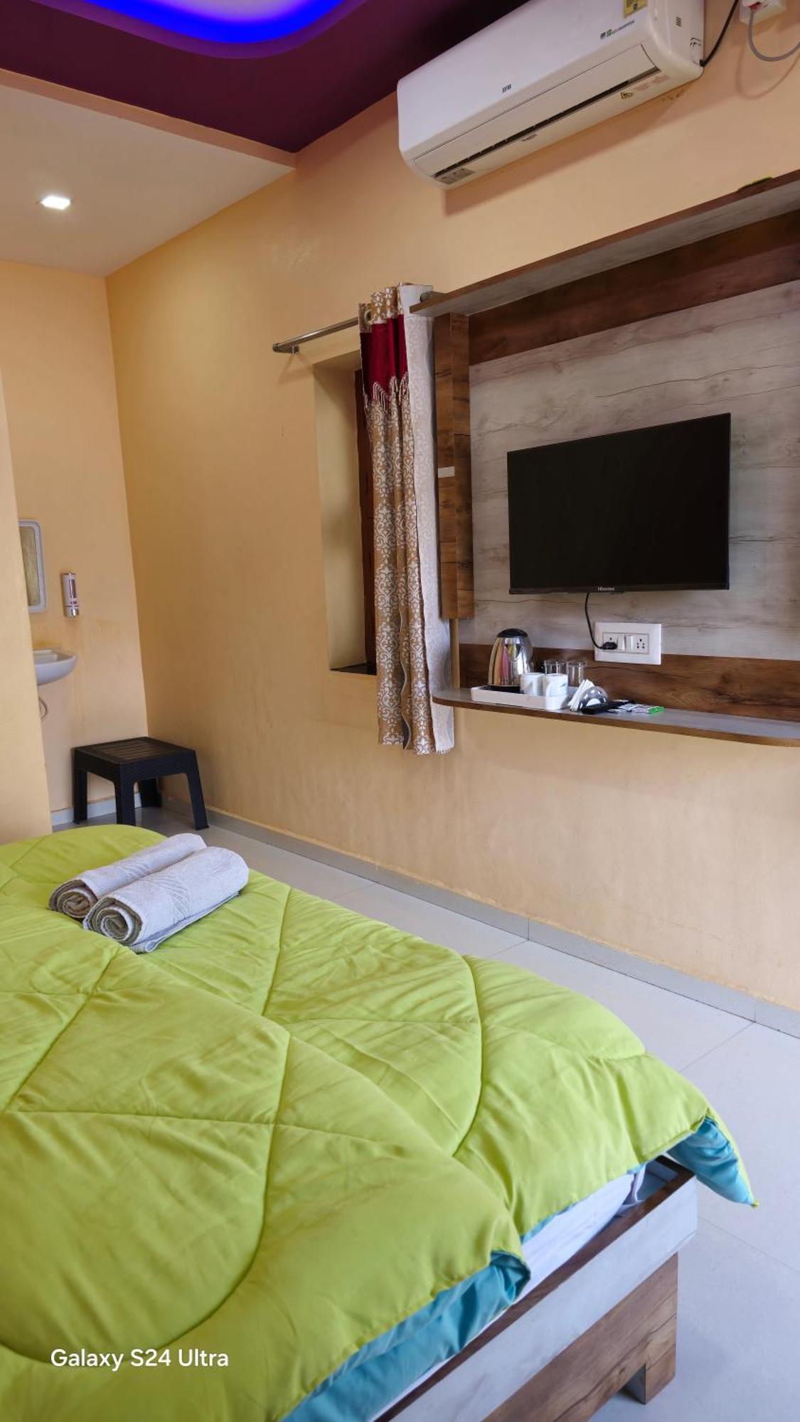 Abhi Homestay Hampi Buitenkant foto