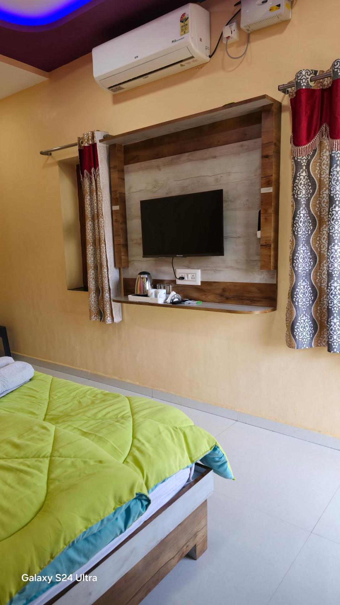 Abhi Homestay Hampi Buitenkant foto