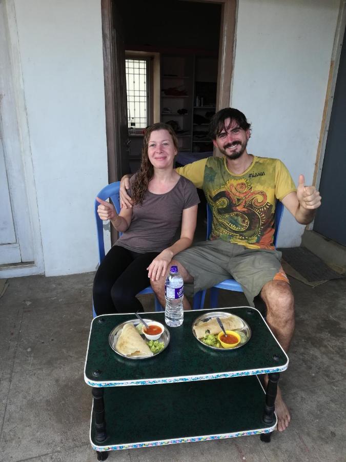 Abhi Homestay Hampi Buitenkant foto