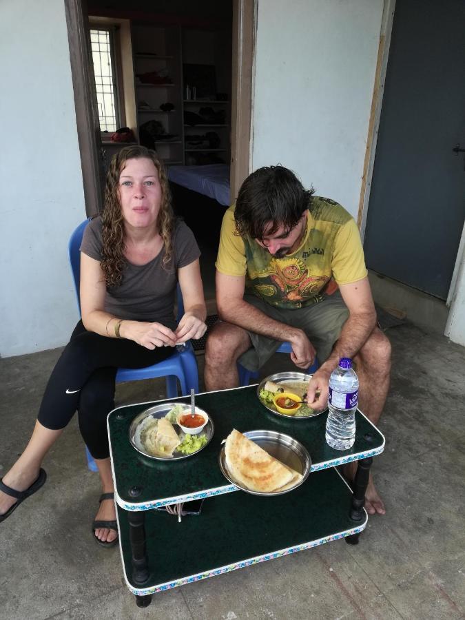 Abhi Homestay Hampi Buitenkant foto