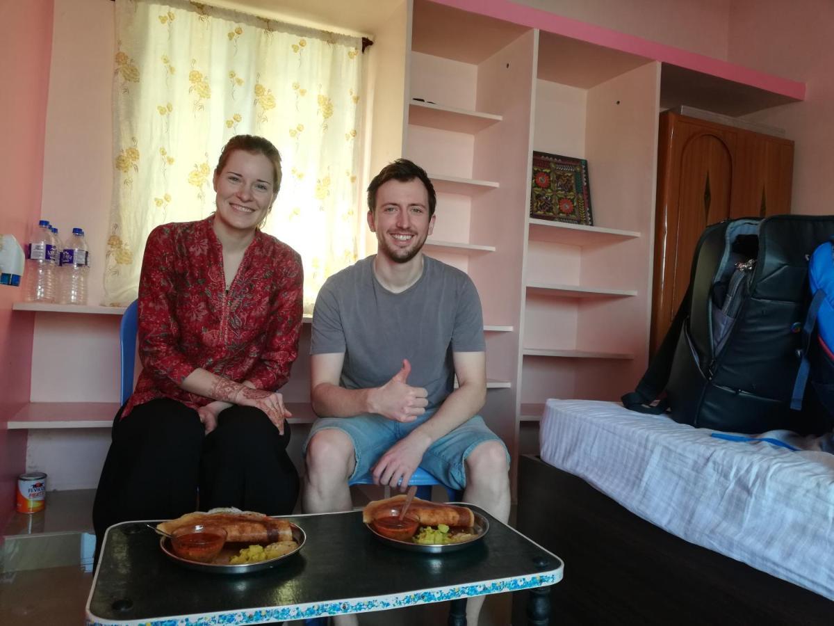 Abhi Homestay Hampi Buitenkant foto