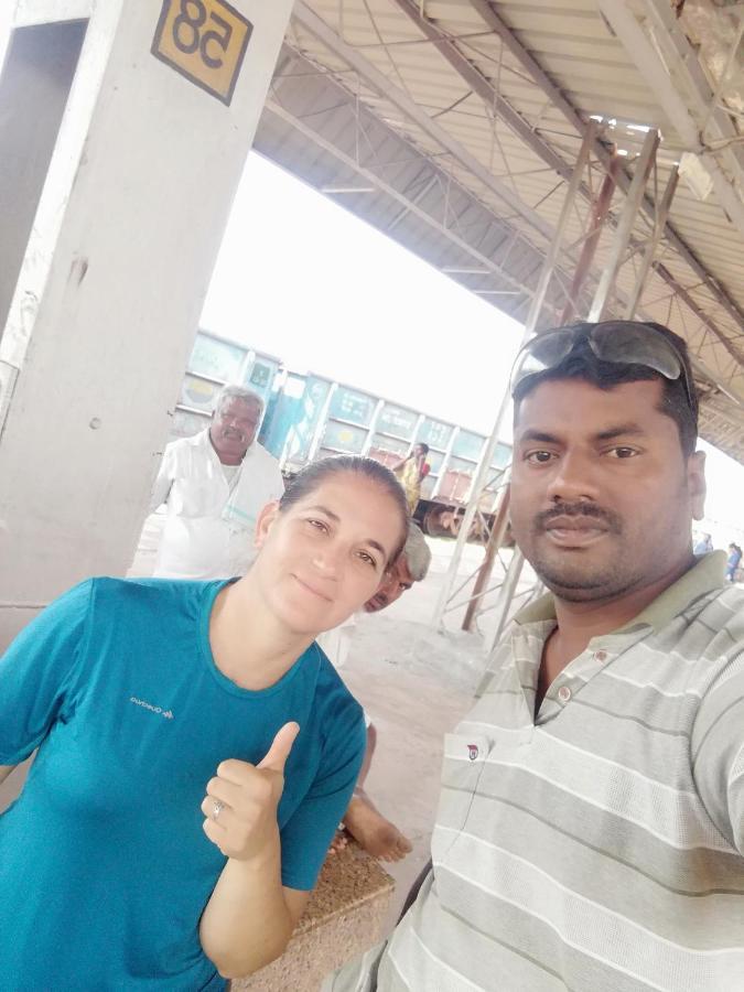 Abhi Homestay Hampi Buitenkant foto